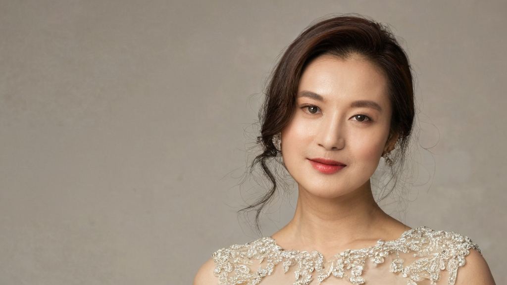 吃瓜群众追星热潮中他们渴望了解明星的幕后生活与直播盛况的反差观察